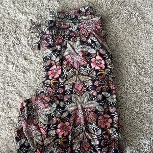 Loft Floral Pants, grey background